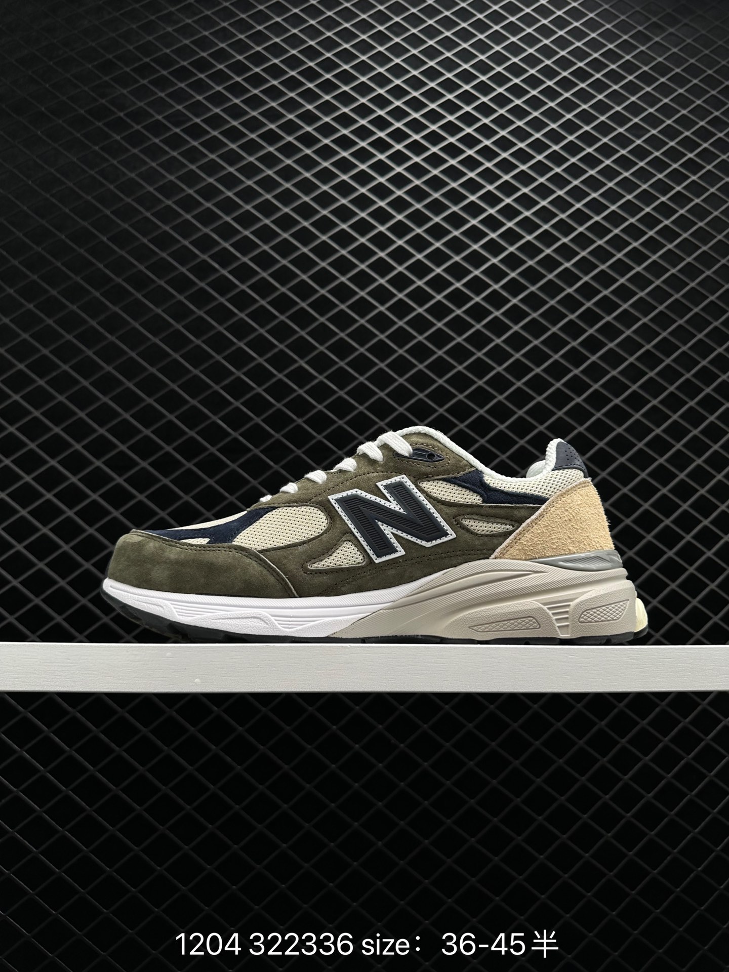 New Balance M990